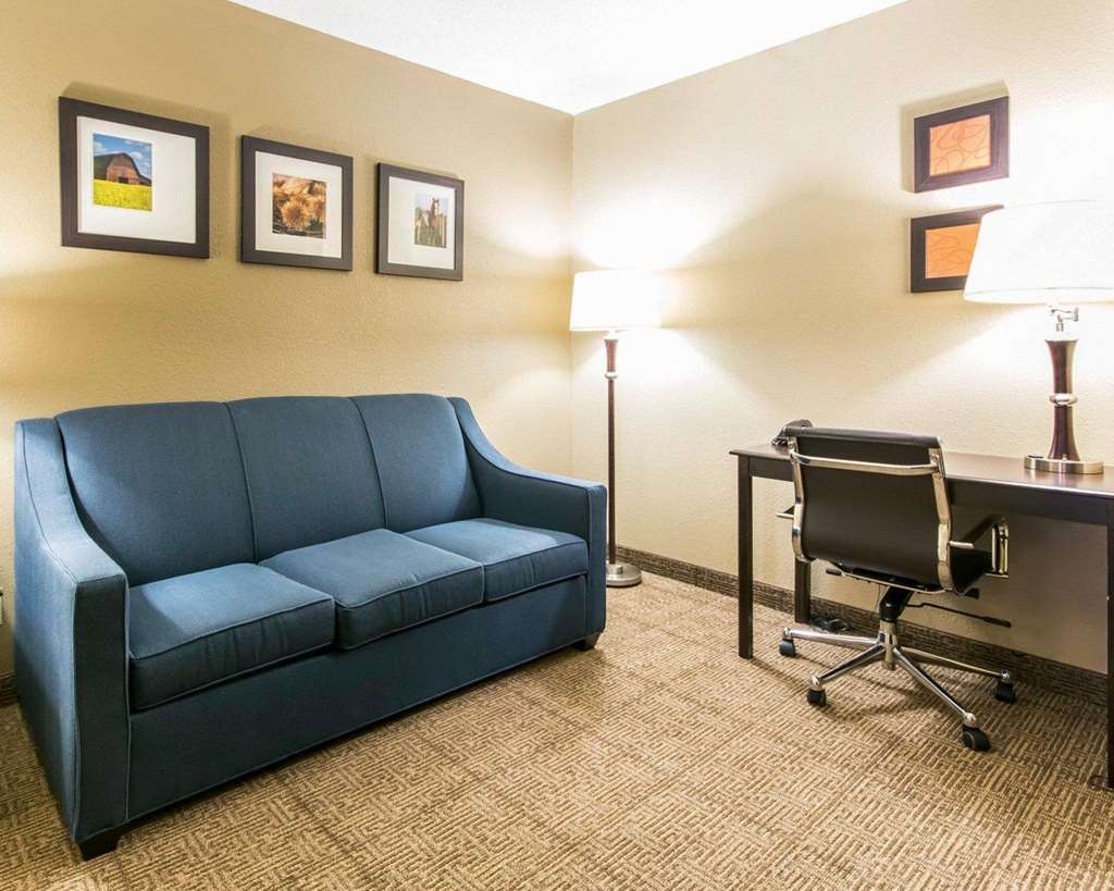 Fairfield By Marriott Inn & Suites Louisville Airport Стая снимка